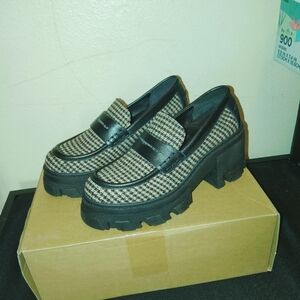 Steve Madden Beth Stylish Houndstooth Loafers!